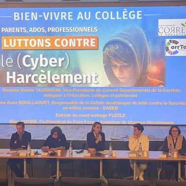 Cin&eacute;-d&eacute;bat : Cyberharc&egrave;lement