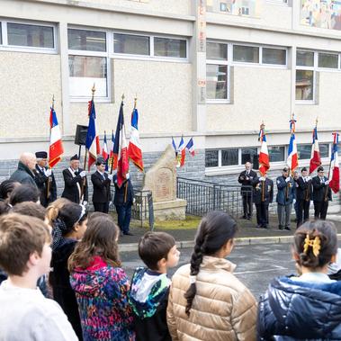 C&eacute;r&eacute;monie en m&eacute;moire des six R&eacute;sistants fusill&eacute;s par la Gestapo et la Milice le 2 avril 1944 dans la cour de l'Ancienne Prison de Tulle