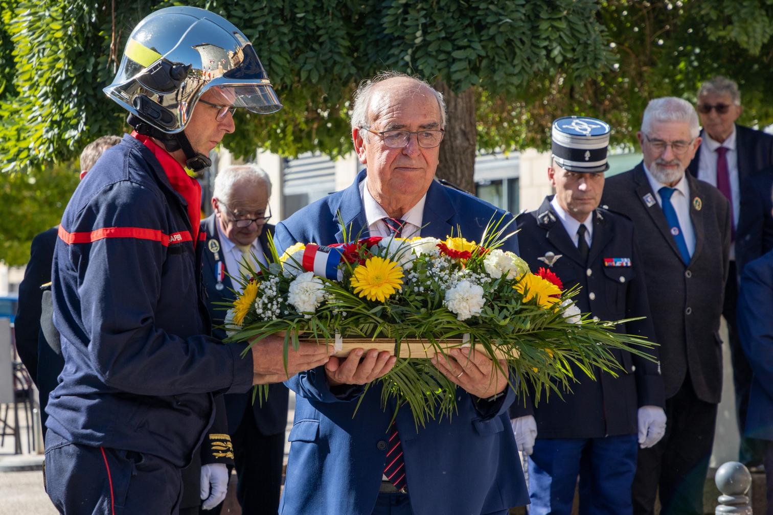 Hommage aux résistants Raoul Devignes et Martial Brigouleix Conseil